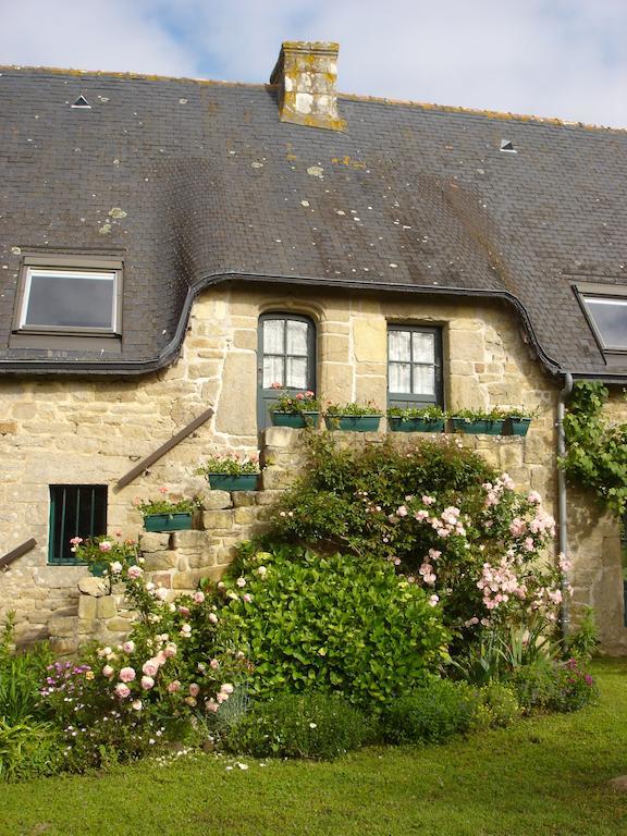 Les Chaumieres De Kerimel Bed & Breakfast Ploemel Exterior photo