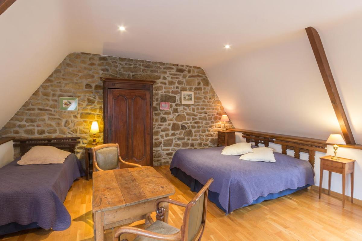 Les Chaumieres De Kerimel Bed & Breakfast Ploemel Exterior photo